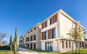 Ibis Styles Cabries Aix-En-Provence Tgv